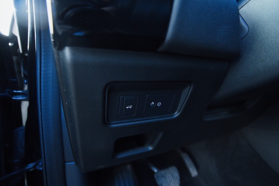 Land Rover Discovery 5 21 of 30