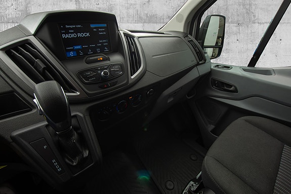Ford Transit 12 of 17