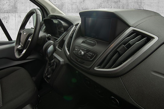 Ford Transit 14 of 17