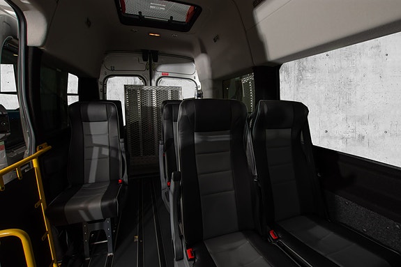 Ford Transit 16 of 17