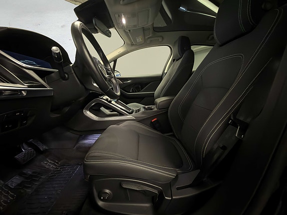 Jaguar I-PACE 11 of 25