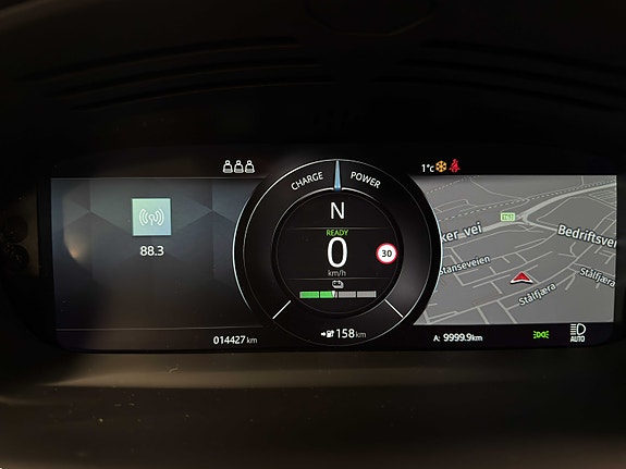 Jaguar I-PACE 16 of 25