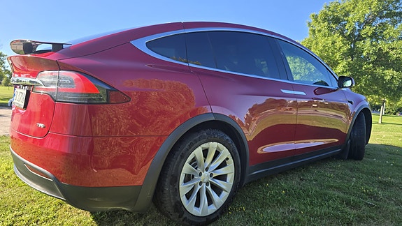Tesla Model X 5 of 30