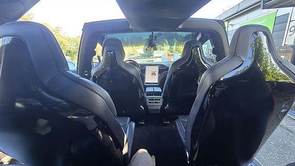 Tesla Model X 11 of 30