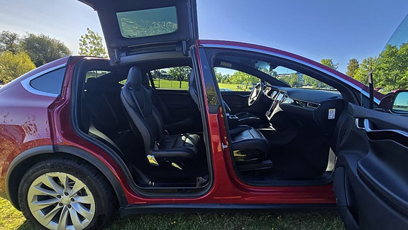 Tesla Model X 30 of 30
