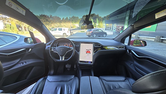 Tesla Model X 6 of 30