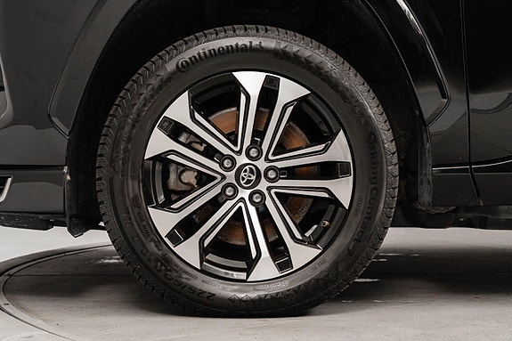 Toyota RAV4 7 of 28