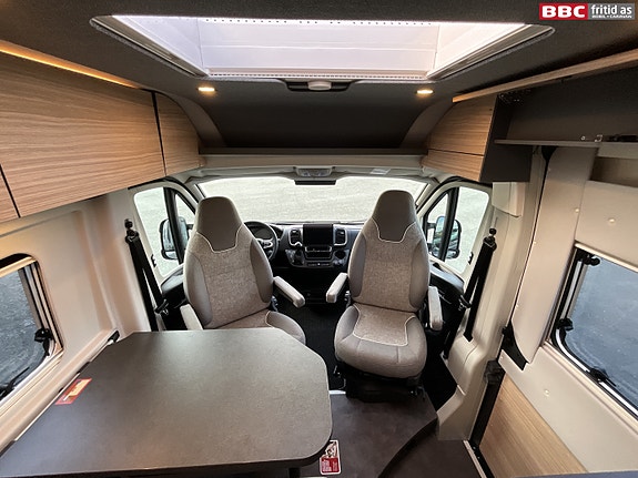 Malibu Relax 640 LE XR / 2027-modell / Stort lasterom / El senkeseng / NYHET / Innbytte 15 of 27