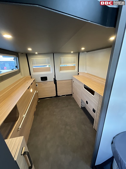Malibu Relax 640 LE XR / 2027-modell / Stort lasterom / El senkeseng / NYHET / Innbytte 13 of 27