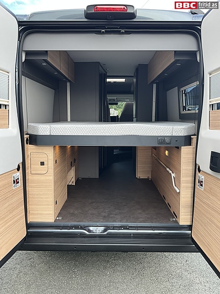 Malibu Relax 640 LE XR / 2027-modell / Stort lasterom / El senkeseng / NYHET / Innbytte 3 of 27