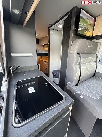 Malibu Relax 640 LE XR / 2027-modell / Stort lasterom / El senkeseng / NYHET / Innbytte 25 of 27