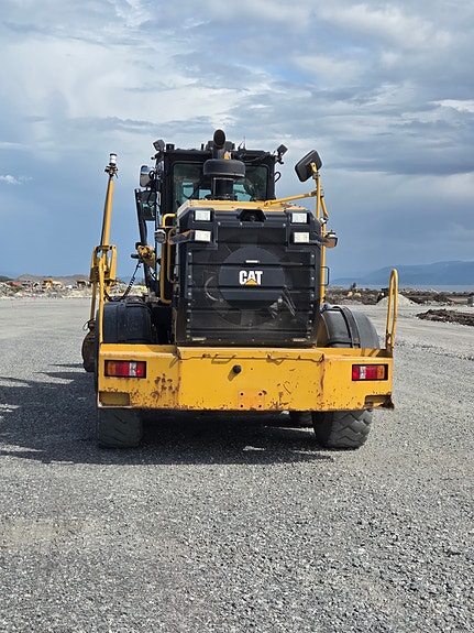 Cat 140m 2 of 7