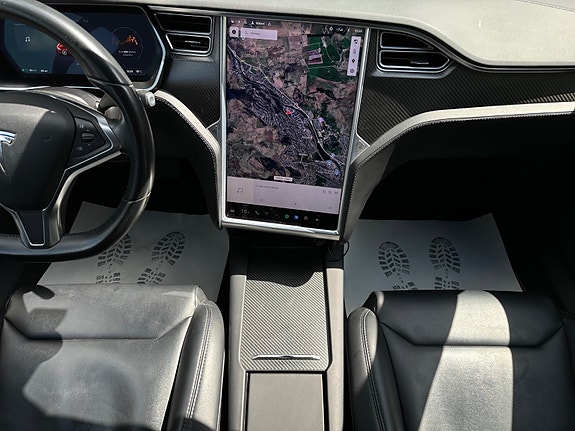 Tesla Model S 19 of 30