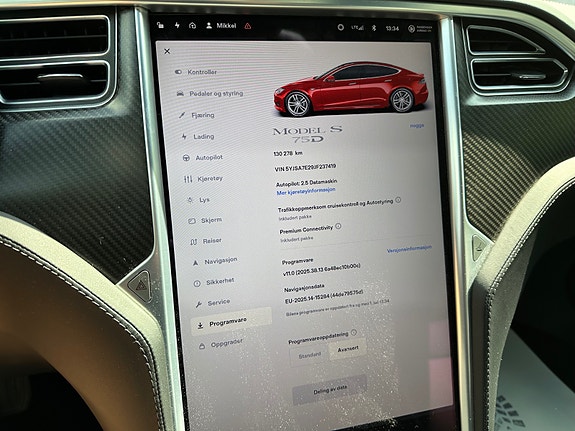 Tesla Model S 22 of 30