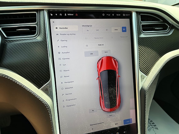 Tesla Model S 24 of 30