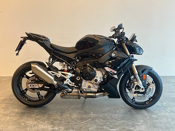 BMW S 1000 R- Demosykkel med alt utstyr! 5 of 18