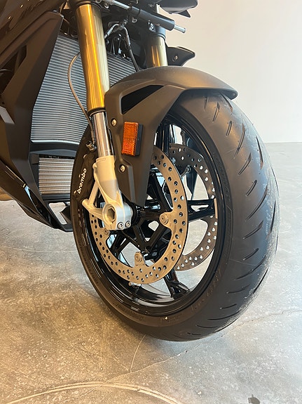 BMW S 1000 R- Demosykkel med alt utstyr! 2 of 18