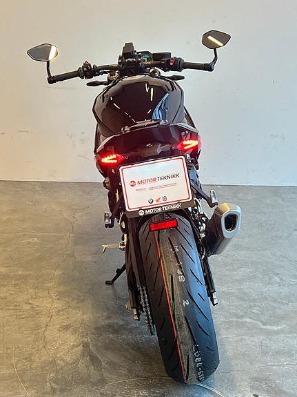 BMW S 1000 R- Demosykkel med alt utstyr! 9 of 18