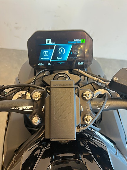 BMW S 1000 R- Demosykkel med alt utstyr! 14 of 18