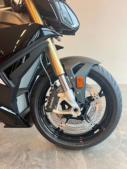 BMW S 1000 R- Demosykkel med alt utstyr! 7 of 18