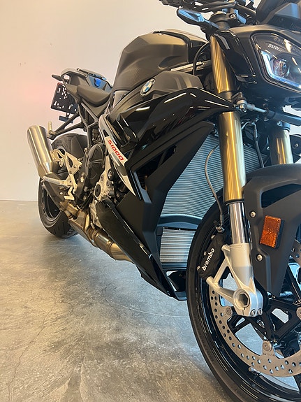 BMW S 1000 R- Demosykkel med alt utstyr! 3 of 18