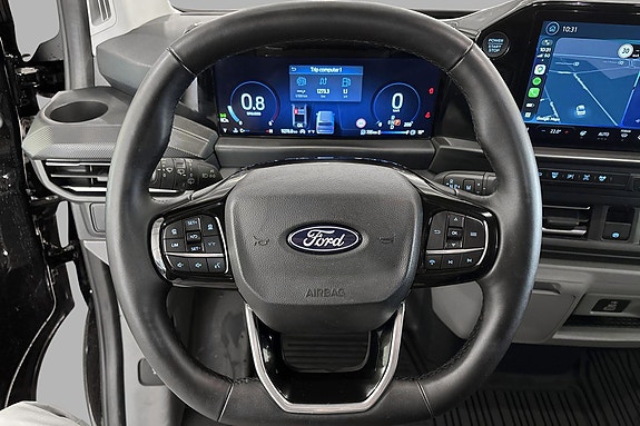 Ford Transit Custom 13 of 19