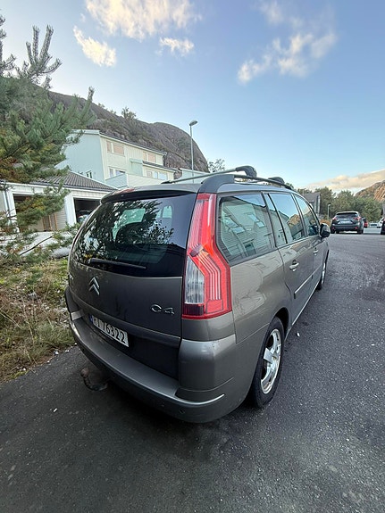 Citroen Grand C4 Picasso 2 of 7