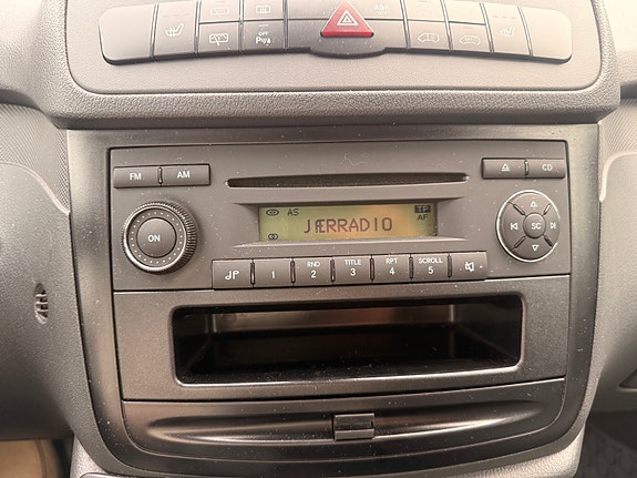 Mercedes-Benz Vito 113 21 of 23