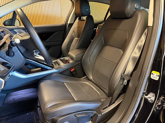 Jaguar I-PACE 14 of 22