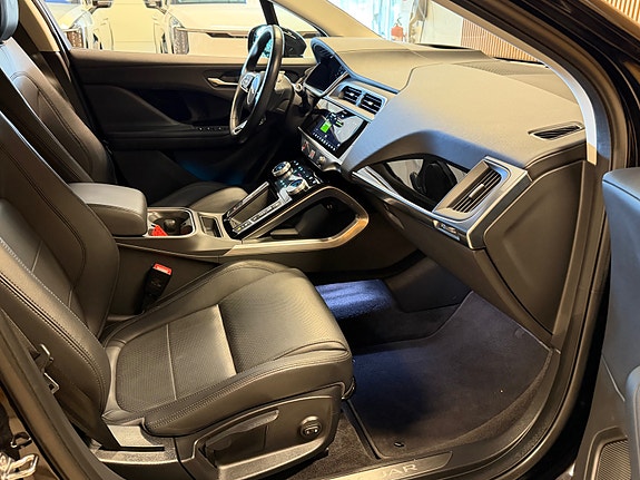 Jaguar I-PACE 21 of 22