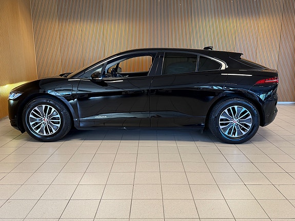 Jaguar I-PACE 8 of 22