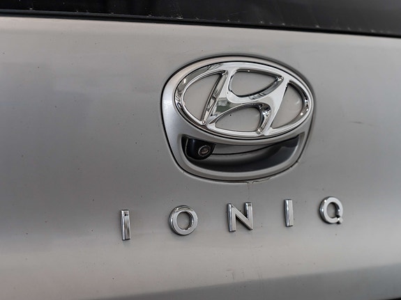 Hyundai IONIQ 15 of 30