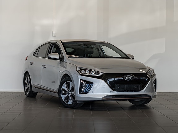 Hyundai IONIQ 2 of 30