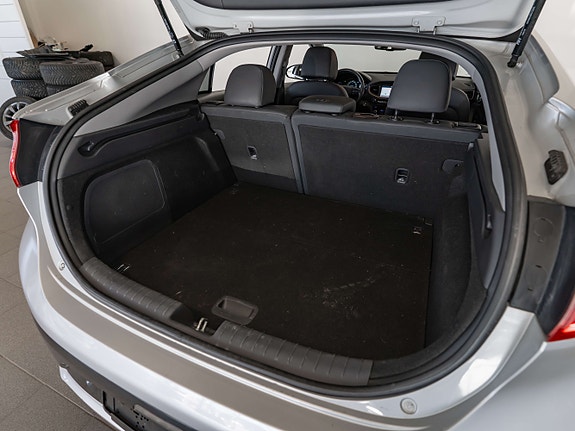 Hyundai IONIQ 18 of 30