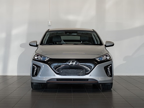Hyundai IONIQ 14 of 30
