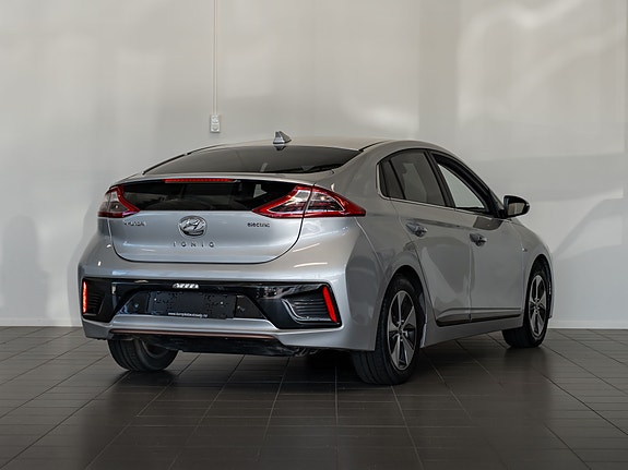 Hyundai IONIQ 7 of 30