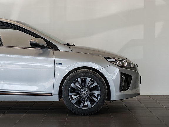 Hyundai IONIQ 6 of 30