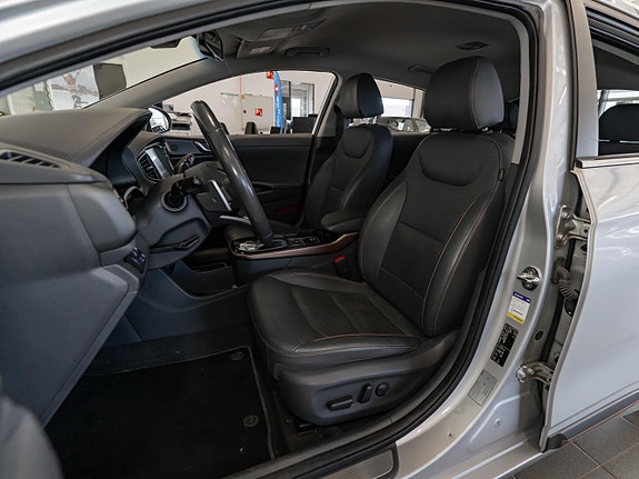 Hyundai IONIQ 22 of 30