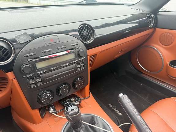 Mazda MX-5 23 of 30