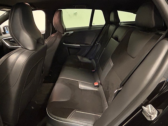 Volvo V60 15 of 21