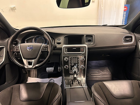 Volvo V60 14 of 21