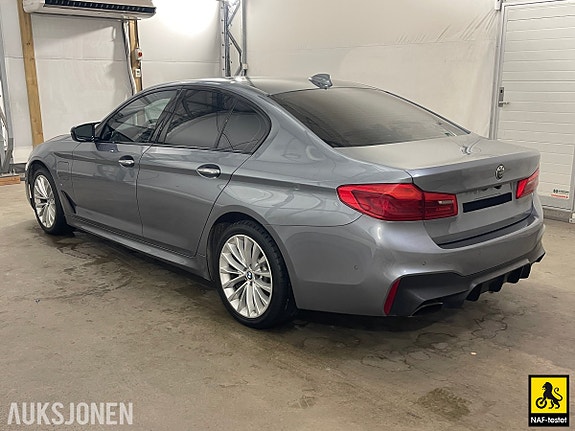 BMW 5-Serie 2 of 30