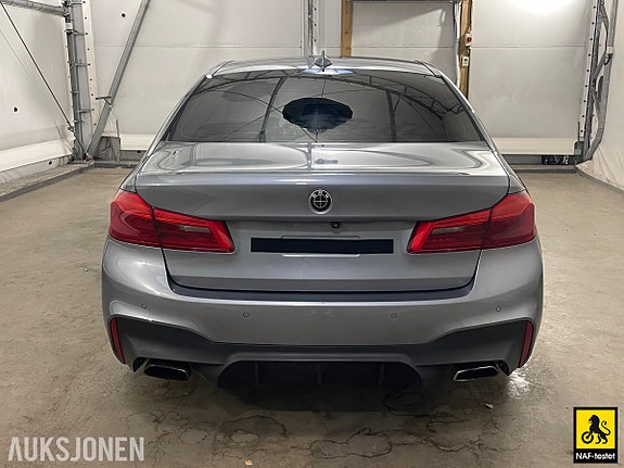 BMW 5-Serie 3 of 30