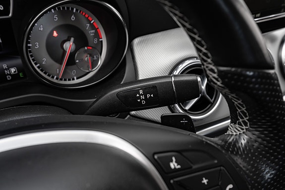 Mercedes-Benz GLA200 18 of 30