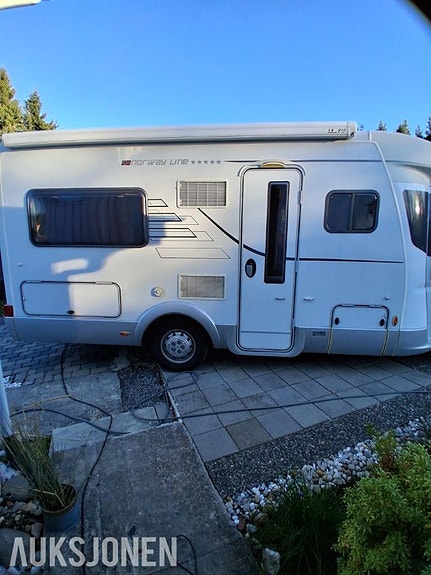 Hymer TRAMP 654CL Campingbil EU OK 12.2027 2 of 23