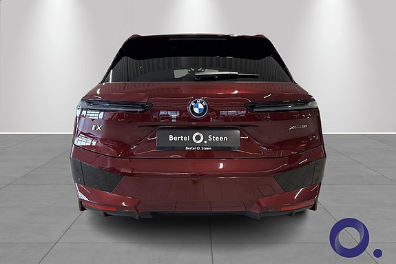 BMW iX 9 of 29