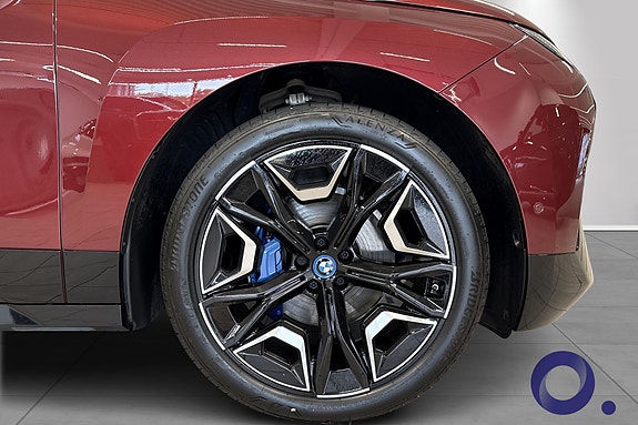 BMW iX 29 of 29