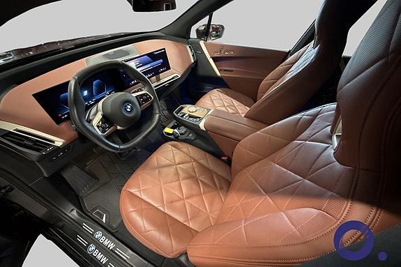 BMW iX 25 of 29