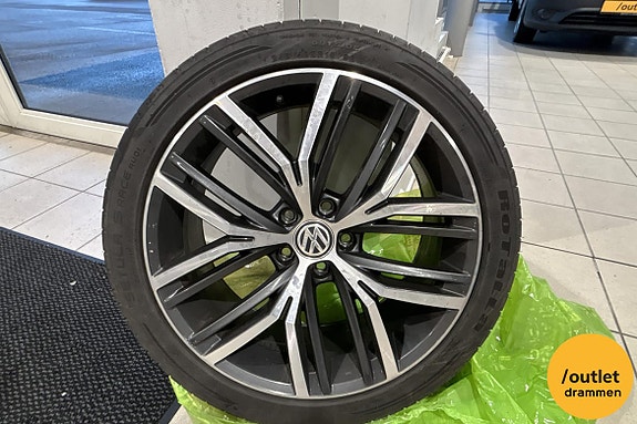 Volkswagen Passat Alltrack 10 of 23