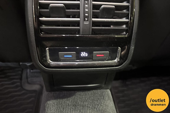 Volkswagen Passat Alltrack 15 of 23